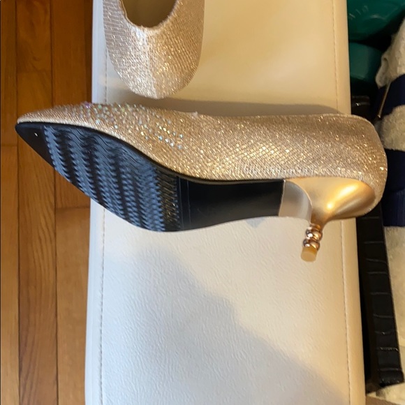 Awesome shoes golden sparkle - Picture 3 of 3